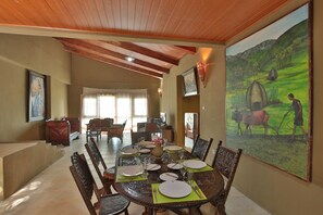 Bungalow – president | Oppholdsrom