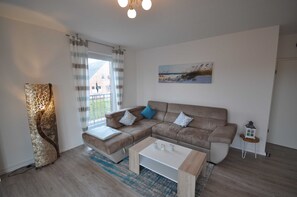 Unclassified image, 4 of 20, button