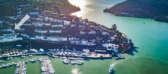 Chapel House - Stunning River Views - Parking Included