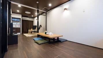 Family House | Living room | Flat-screen TV