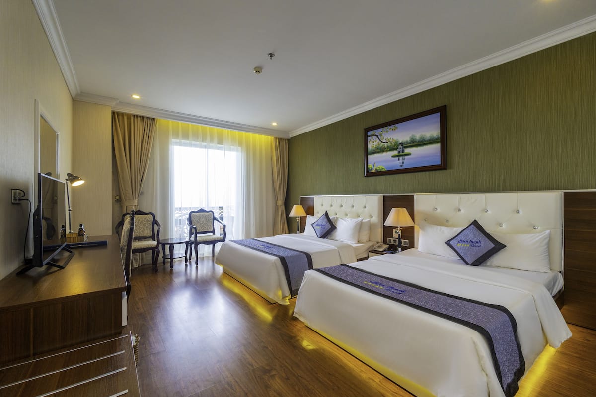 Premium bedding, minibar, in-room safe, desk