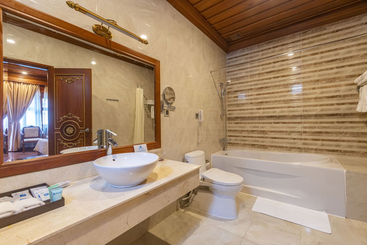 luxury bungalow | premium bedding, minibar, in-room safe, desk