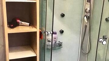 Douche de la salle de bain