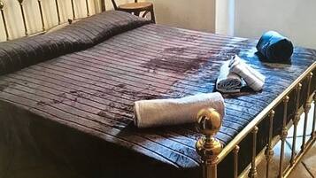 Suite | 1 bedroom, premium bedding, minibar, in-room safe