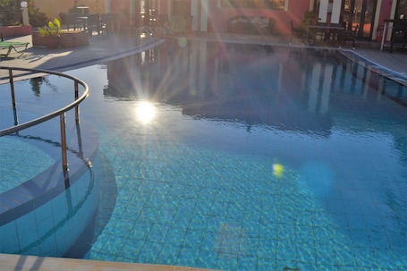 Seasonal outdoor pool