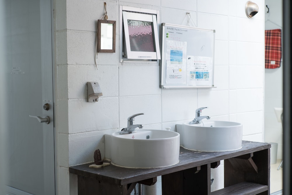 Hanamuro Inn Aka Island by null