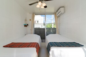Twin kamer, gedeelde badkamer | Een kluis op de kamer, gratis wifi, beddengoed