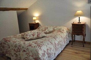 Rollaway beds, free WiFi, bed sheets - La Grange de Briac (La Magdelaine-sur-Tarn)