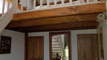 Quarto quádruplo (Albi) | Camas extras/dobráveis (sobretaxa), Wi-Fi de cortesia, roupa de cama