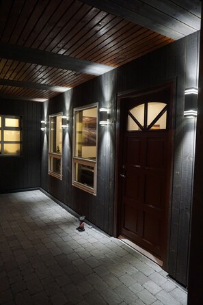 Pintu masuk hartanah