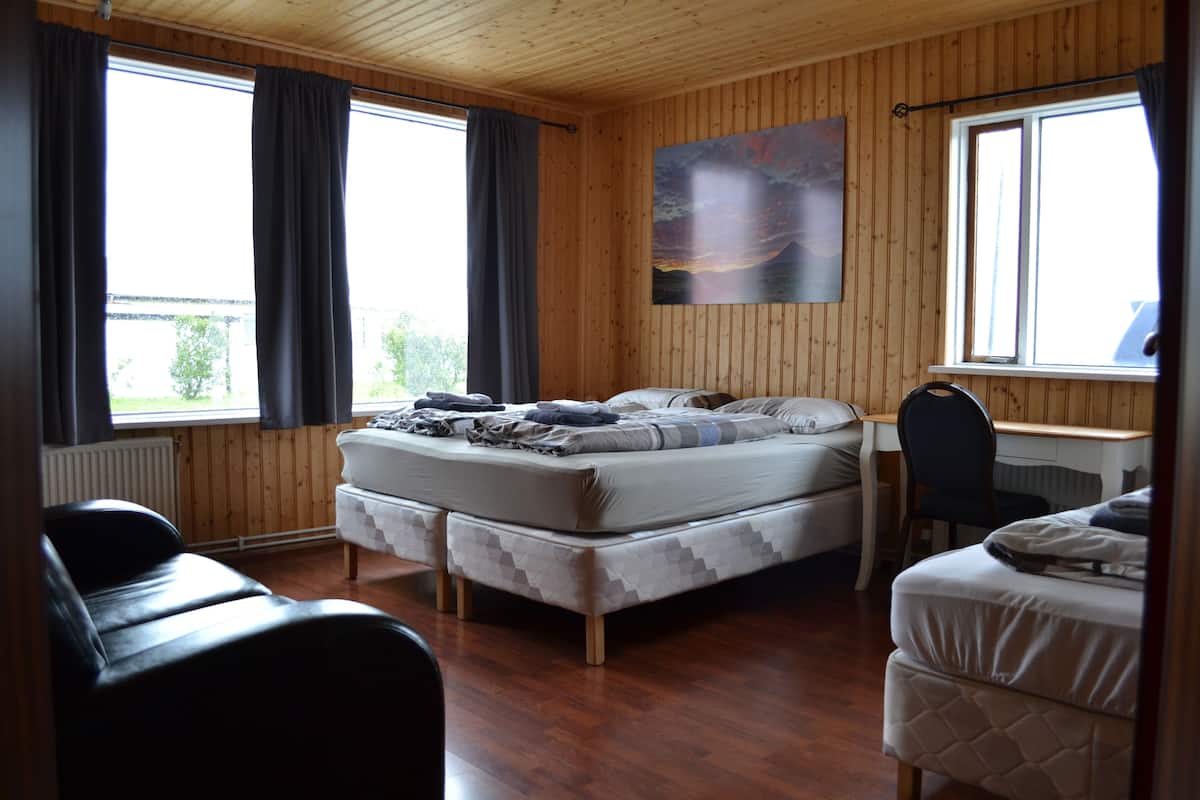 Triple Room, Private Bathroom | Free WiFi, bed sheets