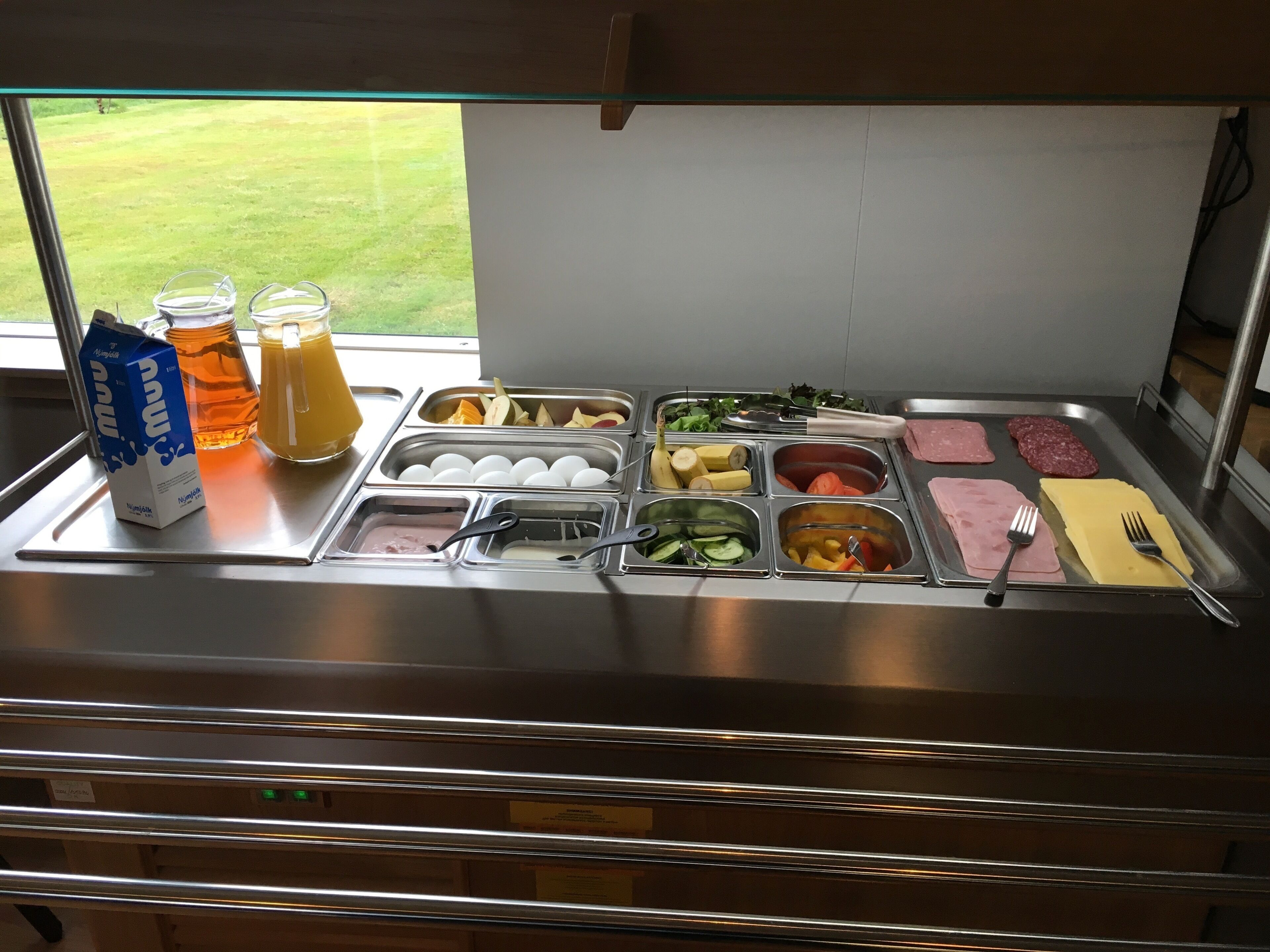Free daily continental breakfast