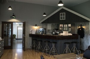 Bar (en el alojamiento)