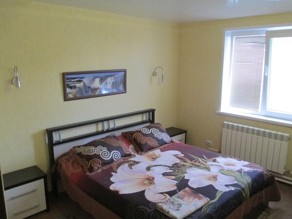 Dobbeltrom – standard, 1 soverom | Skrivebord, lydisolert, strykejern/-brett og wi-fi (inkludert)