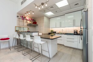 公寓, 2 間臥室 (No. 411) | 私人廚房 | 雪櫃、微波爐、焗爐、電熱水壺