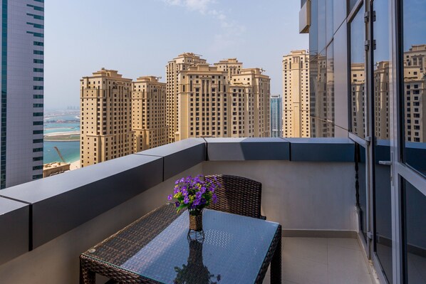 Appartement, 2 chambres | Balcon