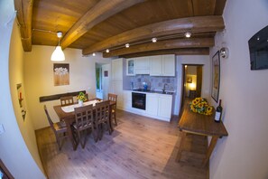 Apartment, 2 Bedrooms | Private kitchenette | Fridge, oven, stovetop, coffee/tea maker - Il Borgo Dei Celti (Fiumalbo)