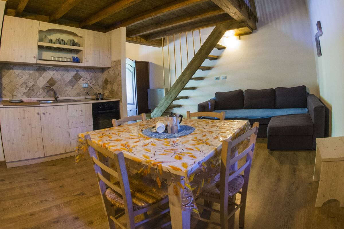 Duplex, 1 Bedroom | In-room dining