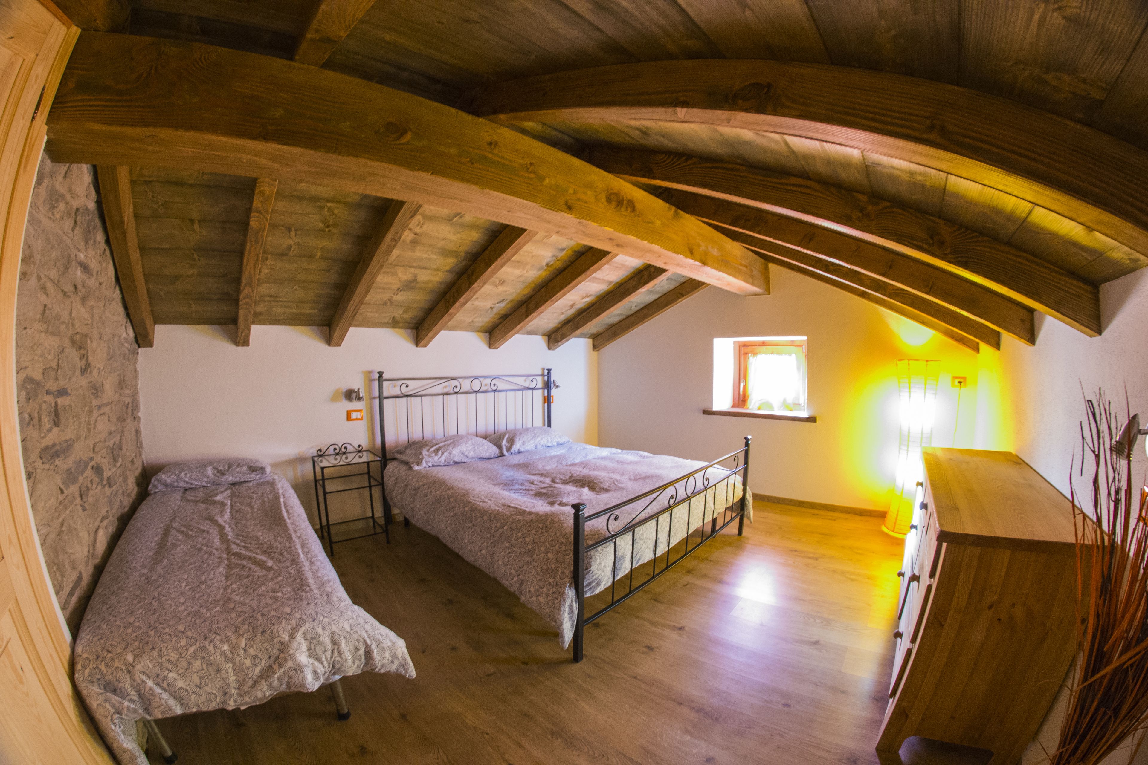 Alloggio su due livelli, 2 camere da letto | 1 camera, culle/letti per bambini (gratuiti)