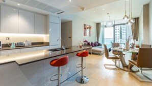 Ảnh chưa phân loại, 4 trong số 23 ảnh, nút