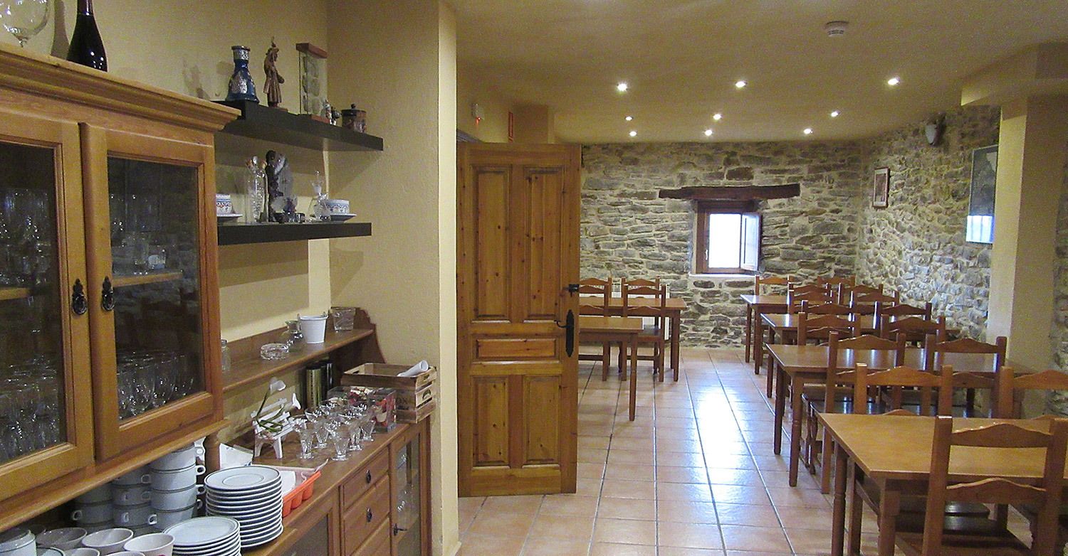 Se sirven almuerzos, cenas y cocina local e internacional 