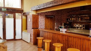 Bar (en el alojamiento)