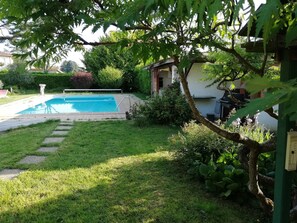 Piscina externa sazonal