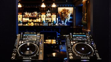2 bares/lounges, bar de coquetéis