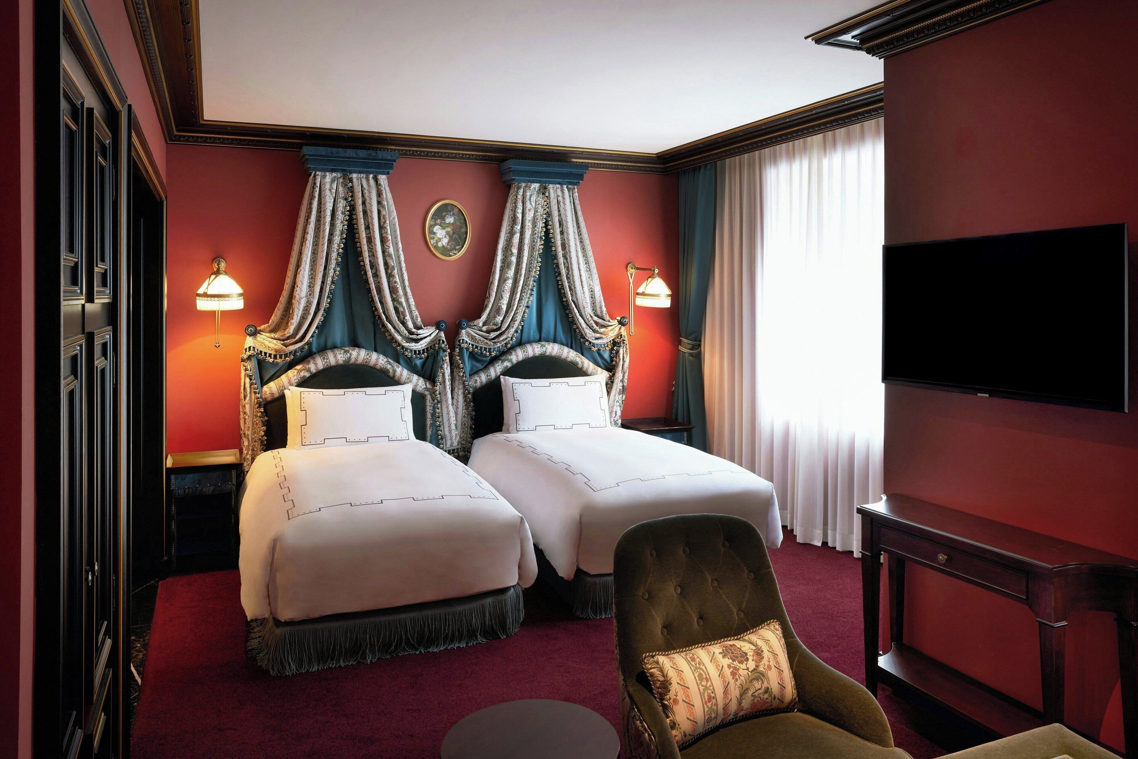 시크레, 싱글 침대 2개, 시내 전망 | 고급 침구, 무료 미니바, 객실 내 금고, 책상