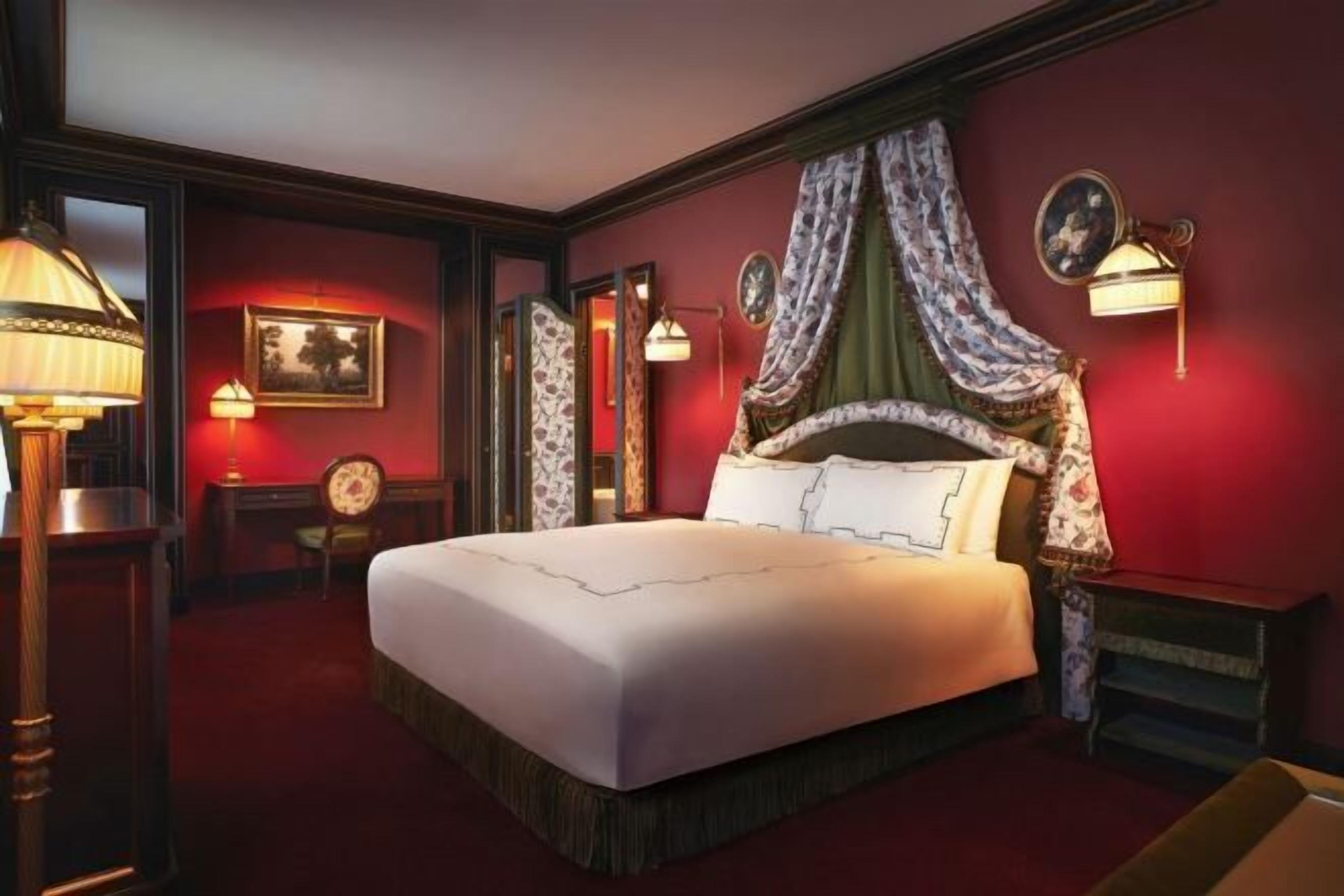 Premium bedding, minibar, in-room safe, blackout drapes