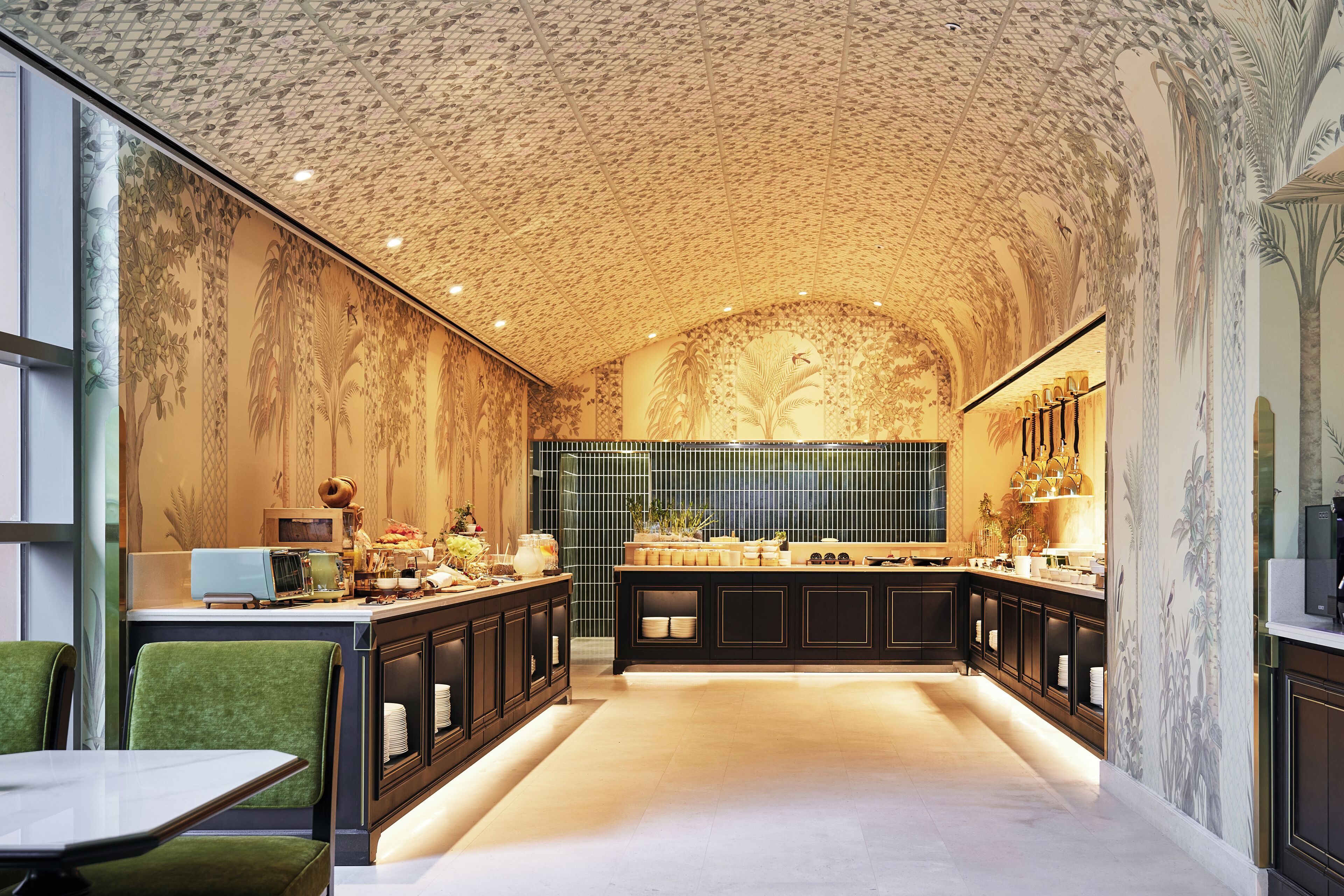 1 bedroom, premium bedding, minibar, in-room safe