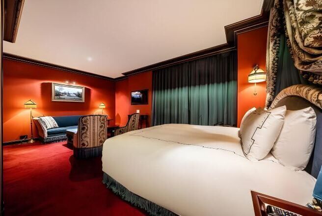 高級寢具、迷你吧贈品、房內夾萬、遮光窗簾/窗簾