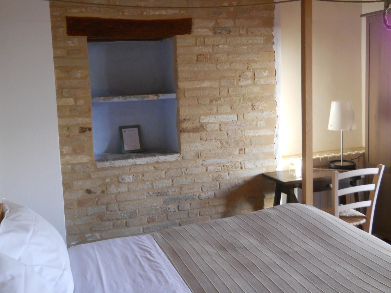 Double Room | Desk, blackout drapes, bed sheets