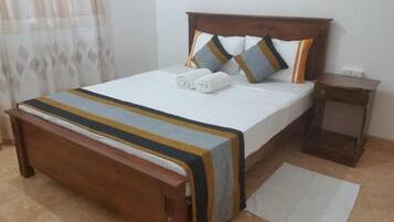 1 chambre, coffres-forts dans les chambres, bureau