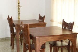 Dining - Rainbow Tourist Rest (Anuradhapura)