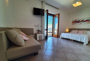 Individually decorated, iron/ironing board, free WiFi, bed sheets