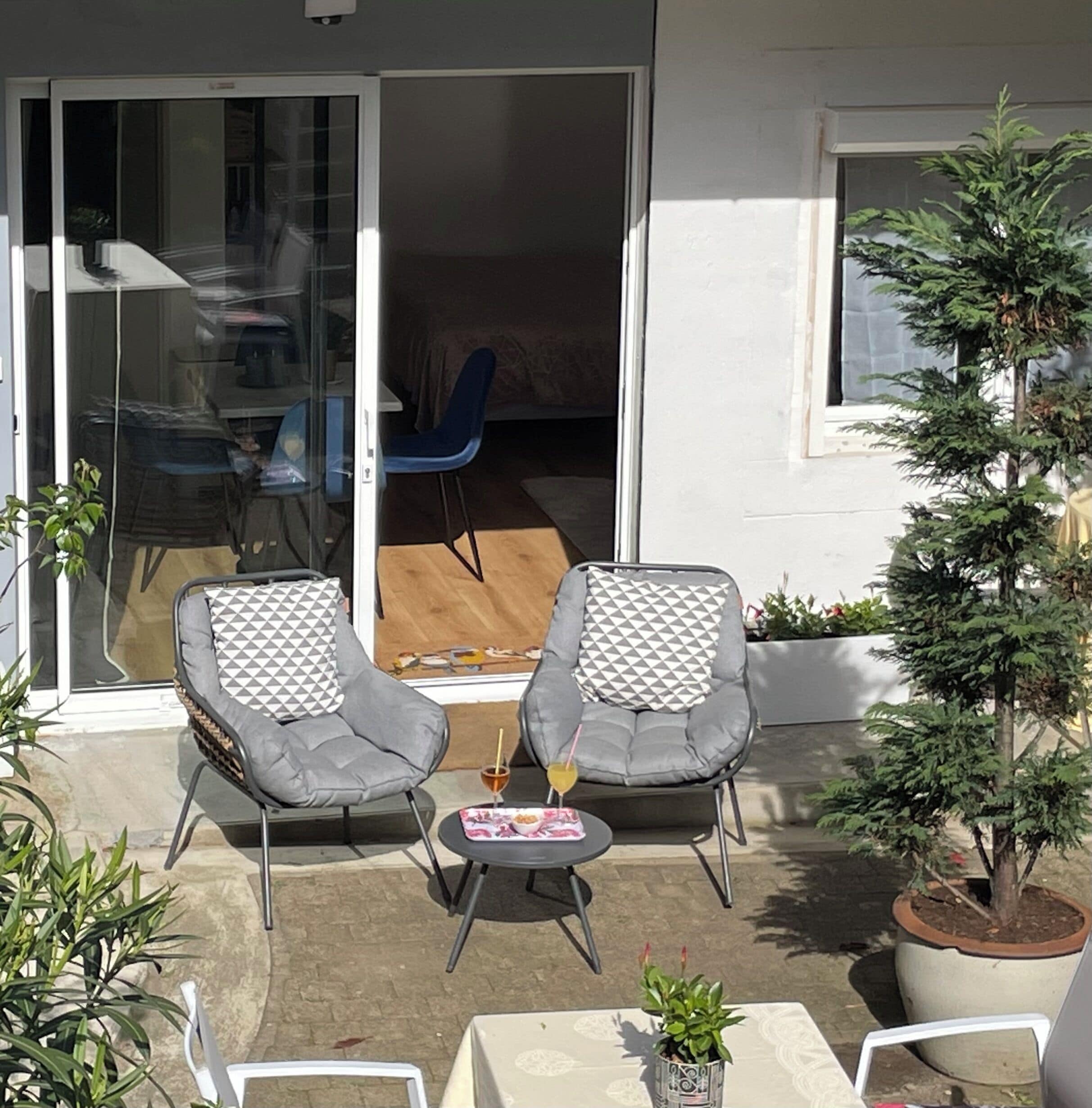 Deluxe Studio Suite | Terrace/patio