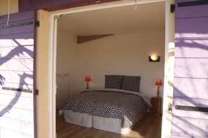 Casa | 3 quartos, ferros/tábuas de passar roupa, berços grátis
