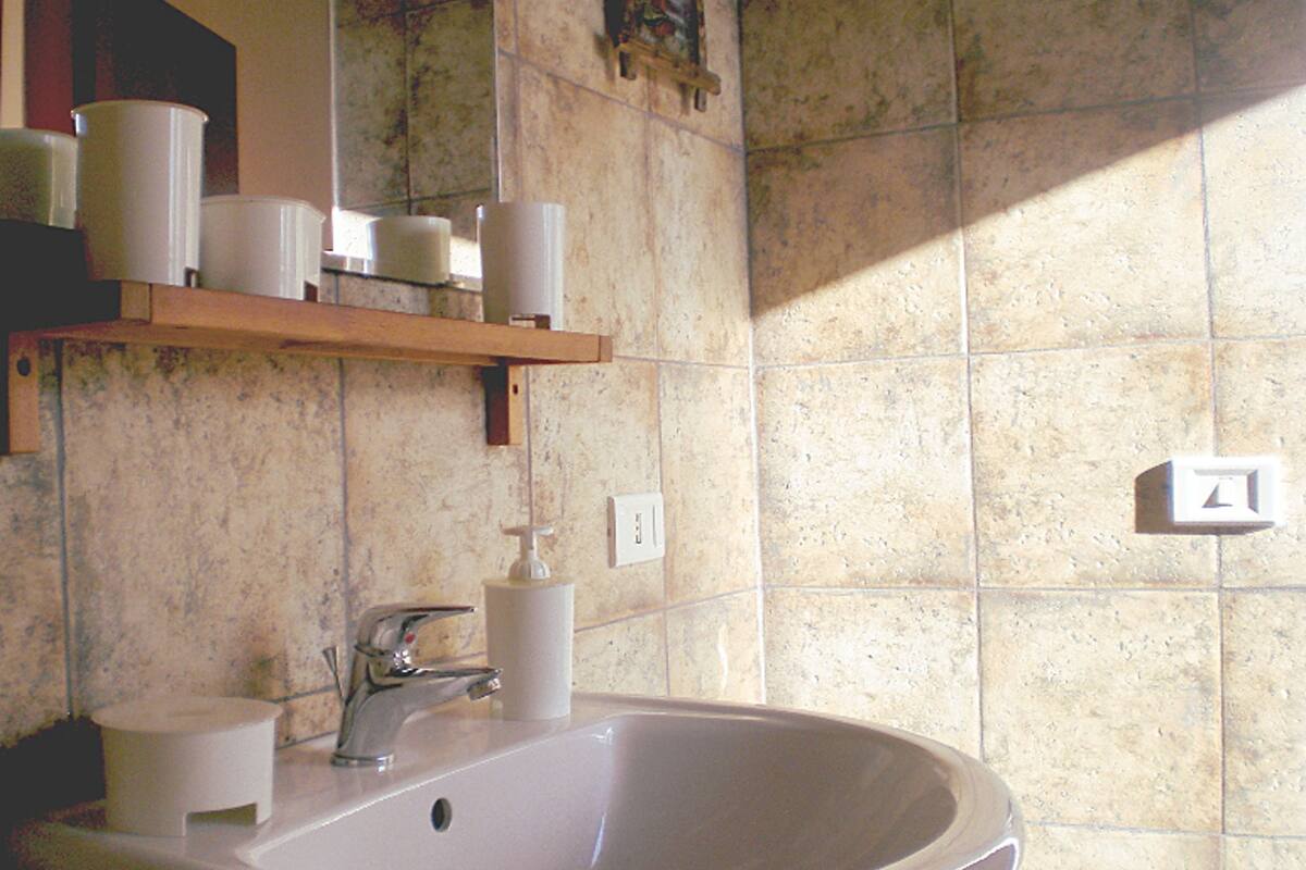 Classic-Apartment, 3 Schlafzimmer, Bergblick | Badezimmer | Komfortbadewanne, Bidet, Handtücher