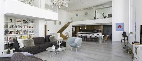 Apartment, 2 Bedrooms | Living area