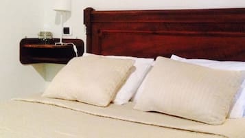 1 bedroom, desk, cots/infant beds, free WiFi