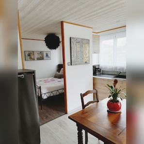 Apartment, Private Bathroom, Garden View (Le VIGNEMALE) | Lounge