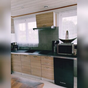 Apartment, Private Bathroom, Garden View (Le VIGNEMALE) | Lounge - Le Clos des Mylandes (Dax)