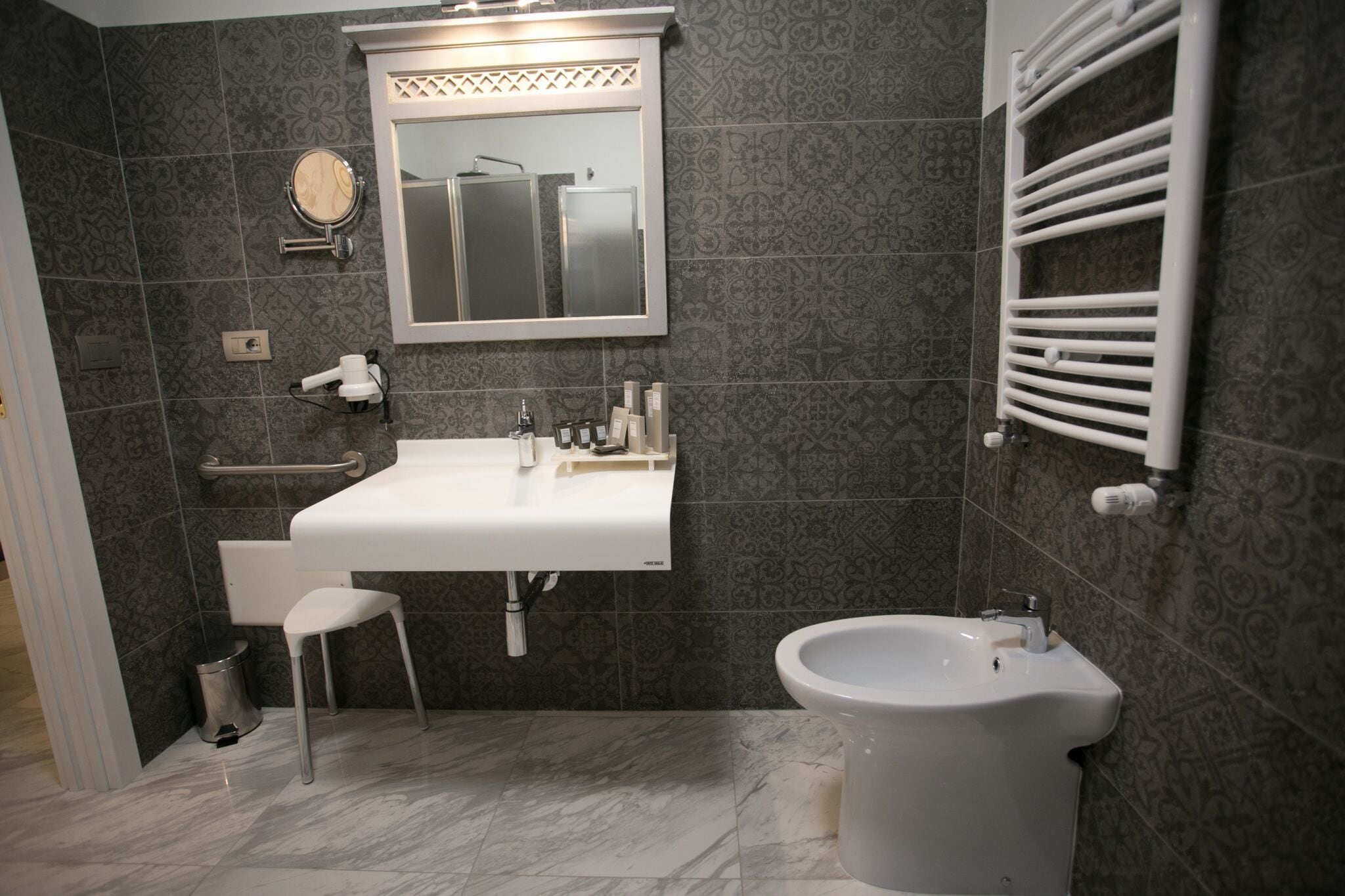 standard double room | minibar, in-room safe, desk, blackout curtains