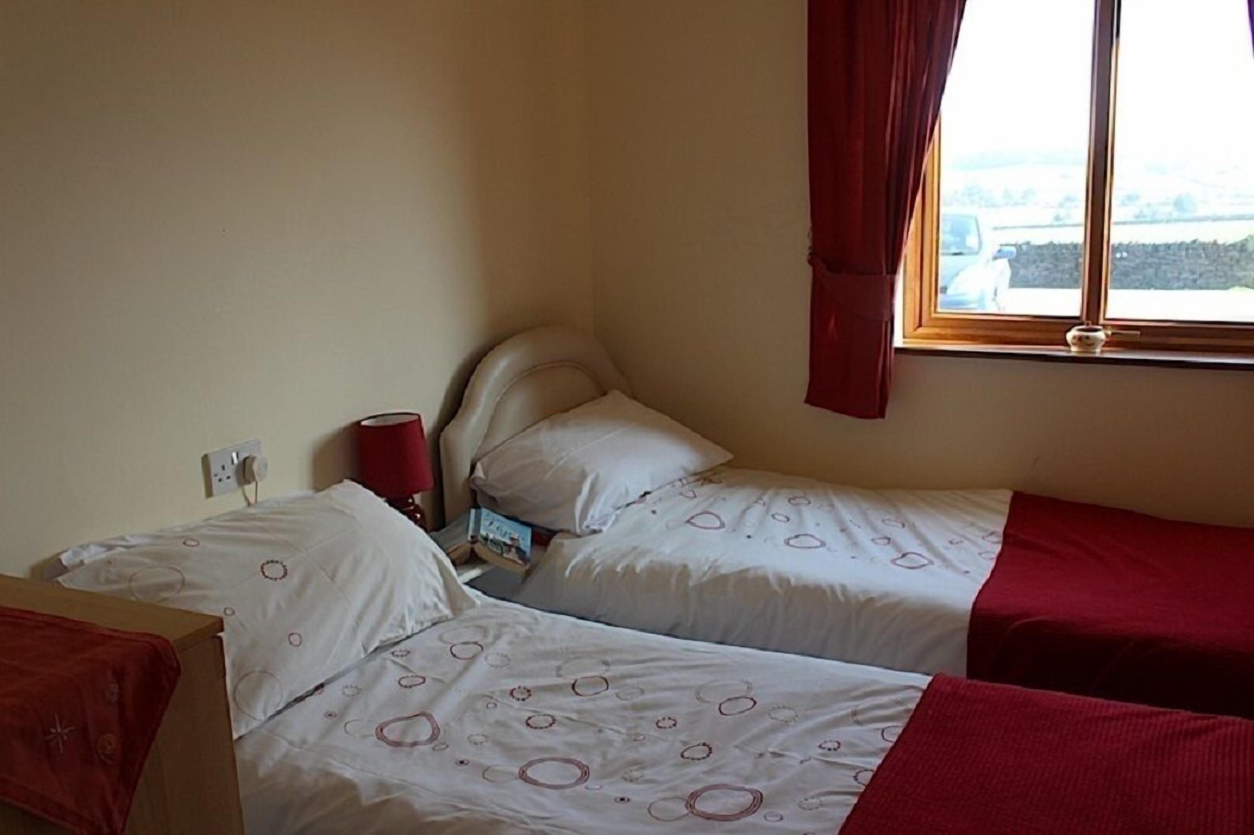 コテージ 2 ベッドルーム | デスク、アイロン / アイロン台、有線インターネットアクセス (無料)、ベッドシーツ