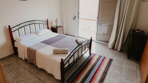 Căn hộ dành cho gia đình, nhiều giường, không hút thuốc | 2 phòng ngủ, bàn, phòng cách âm, bàn ủi/dụng cụ ủi quần áo 