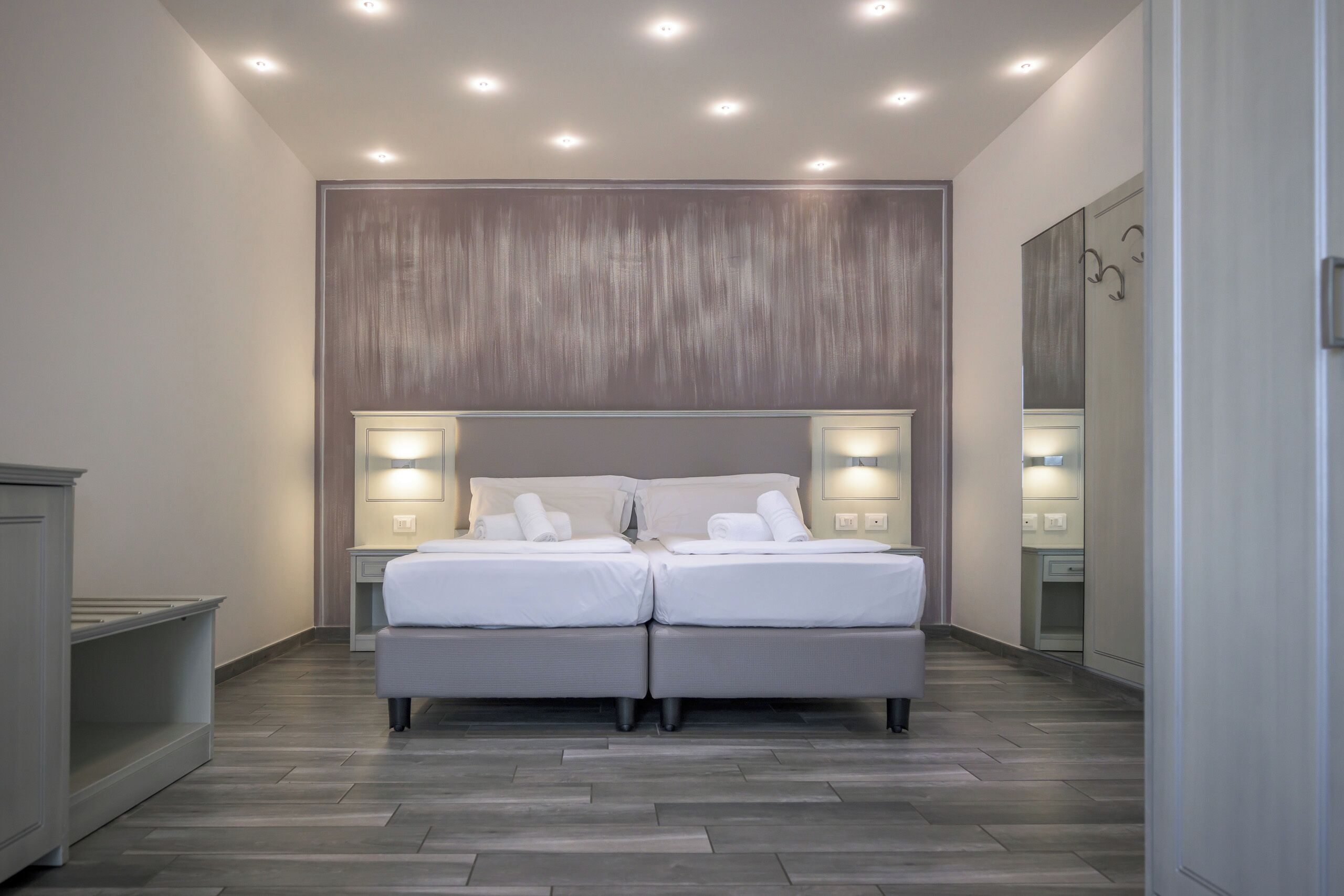 superior room | minibar, in-room safe, free wifi, bed sheets