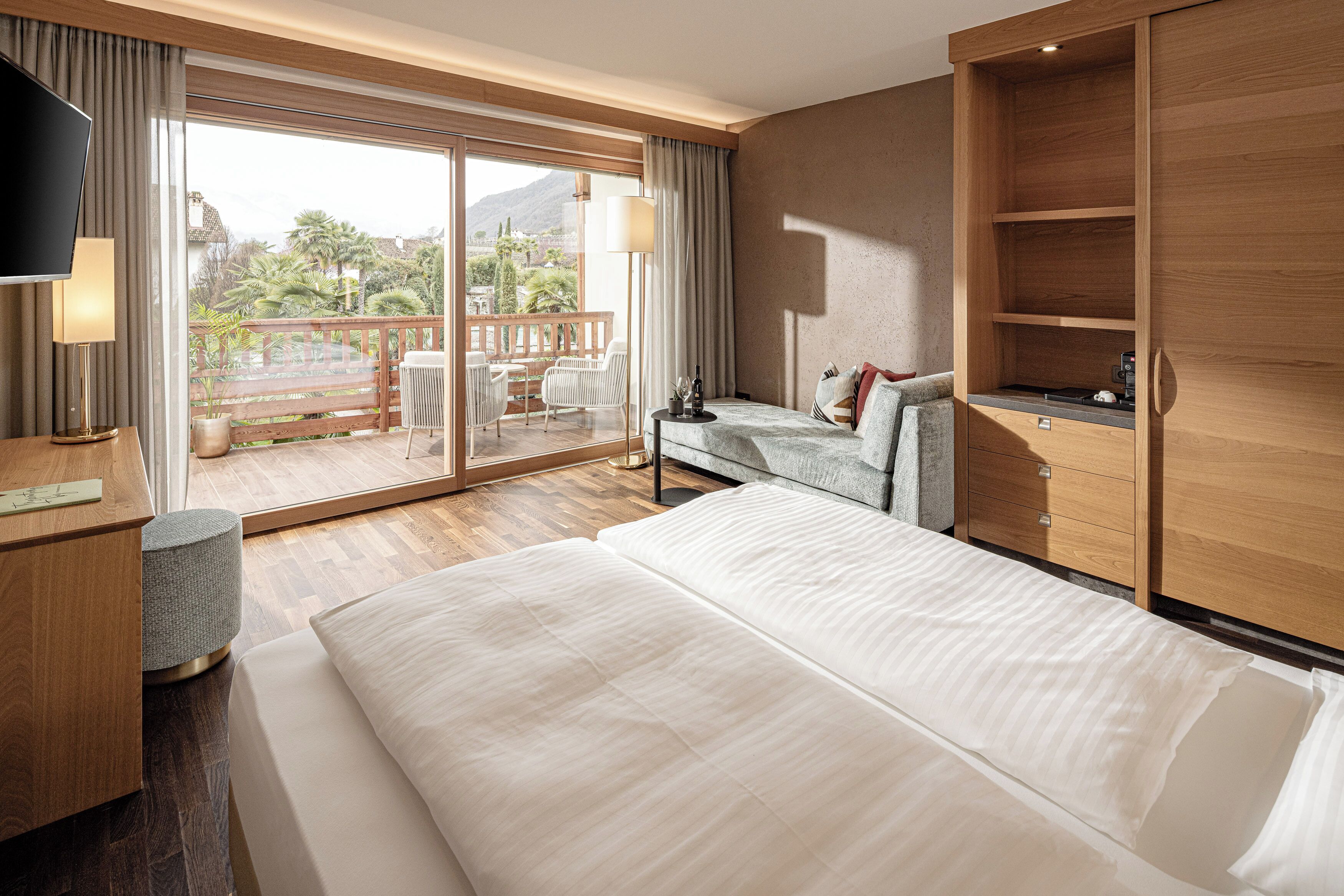 Sábanas italianas Frette, ropa de cama de alta calidad y minibar 