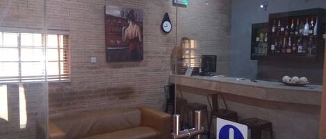 Bar (in der Unterkunft)