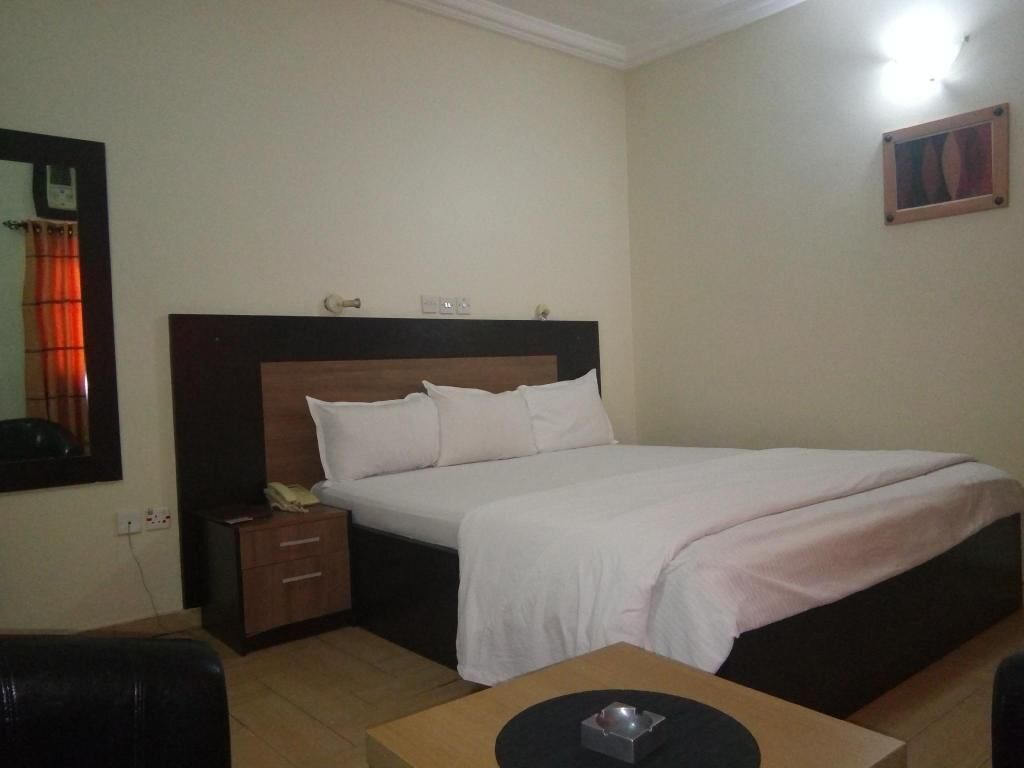 Egyptian cotton sheets, premium bedding, memory-foam beds, desk